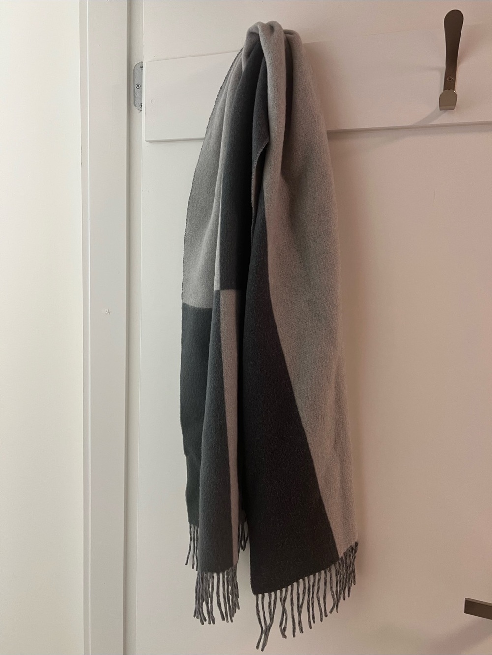 Club Monaco 100% wool wide scarf